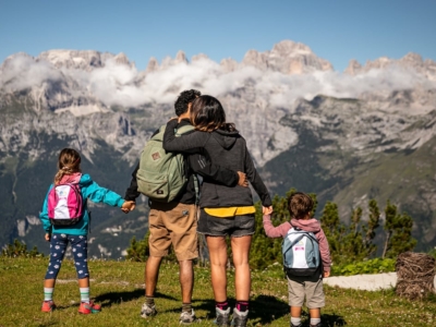 Voglia di passeggiare all’aperto? Ecco 5 sentieri da fare con i bambini