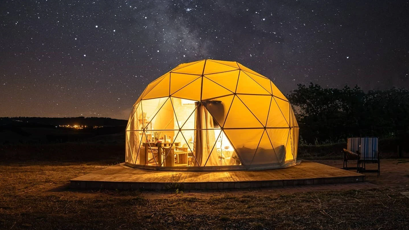 Dormire in una cupola geodetica in Italia 