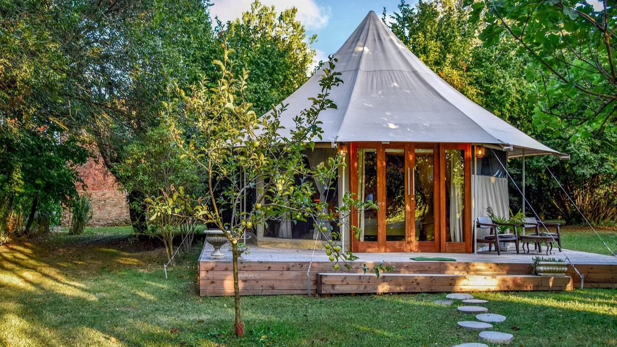 Dormire in una tenda glamping in Italia 