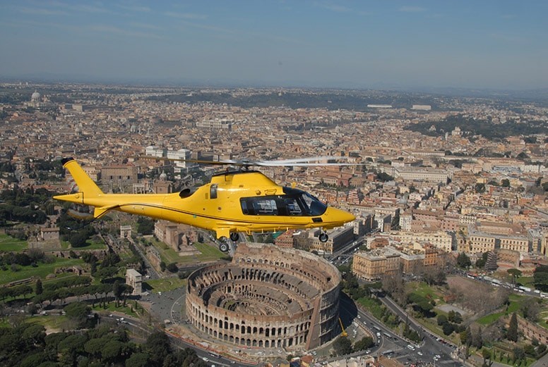 Giro in elicottero a Roma: quanto costa e dove prenotarlo