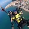 Parapendio sul mare vicino Palermo