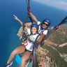 Parapendio sul mare vicino Palermo