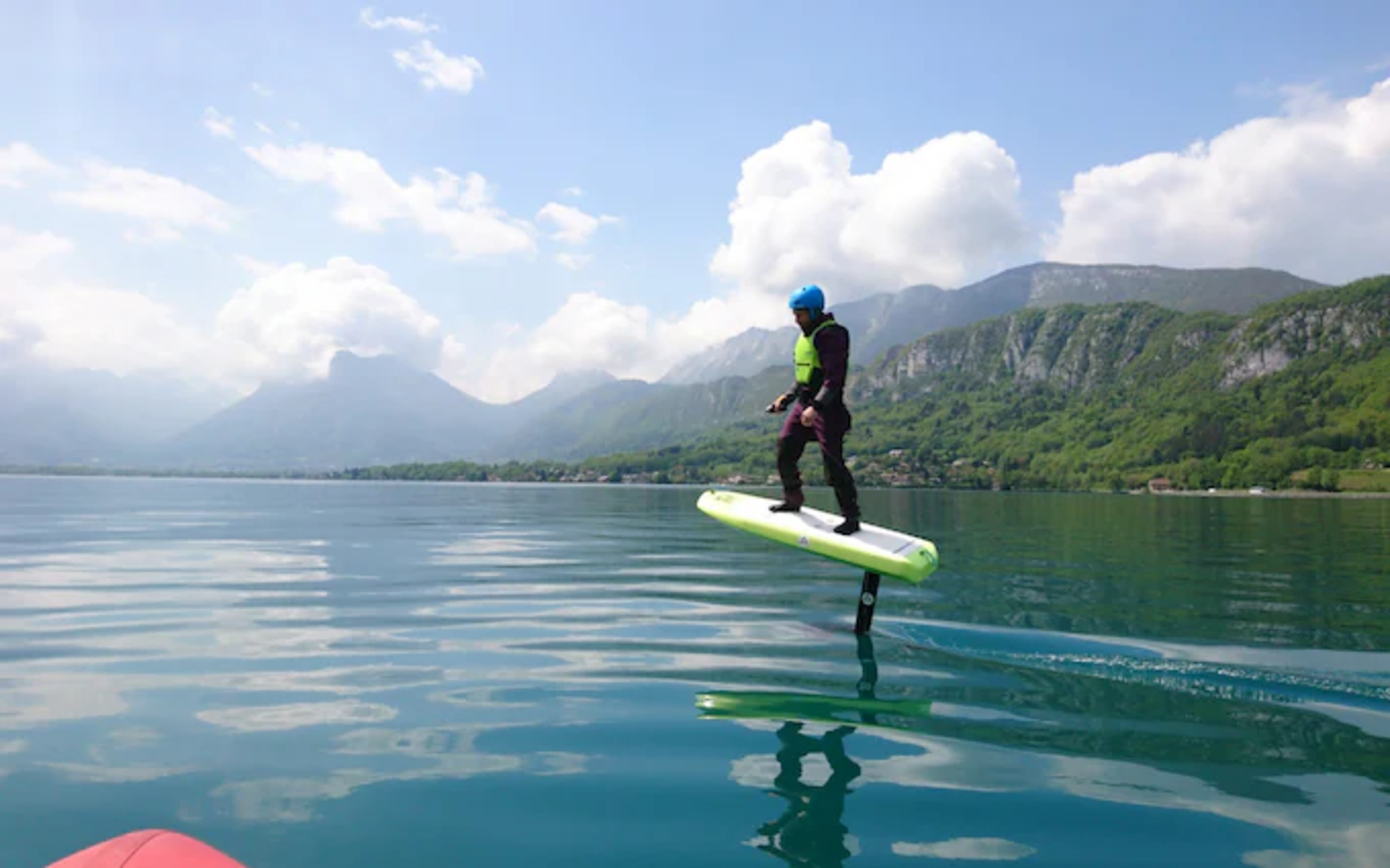 Escursione in SUP Elettrico con Brindisi sul Lago di Como