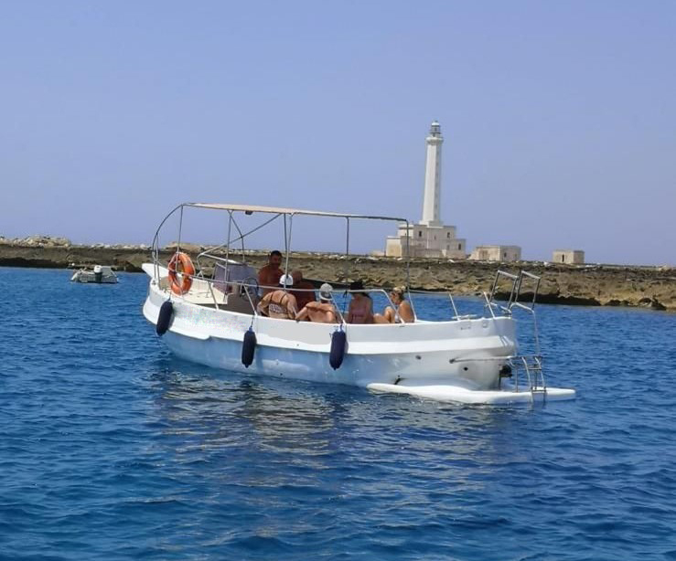 Gita privata in barca da Gallipoli a Punta Pizzo