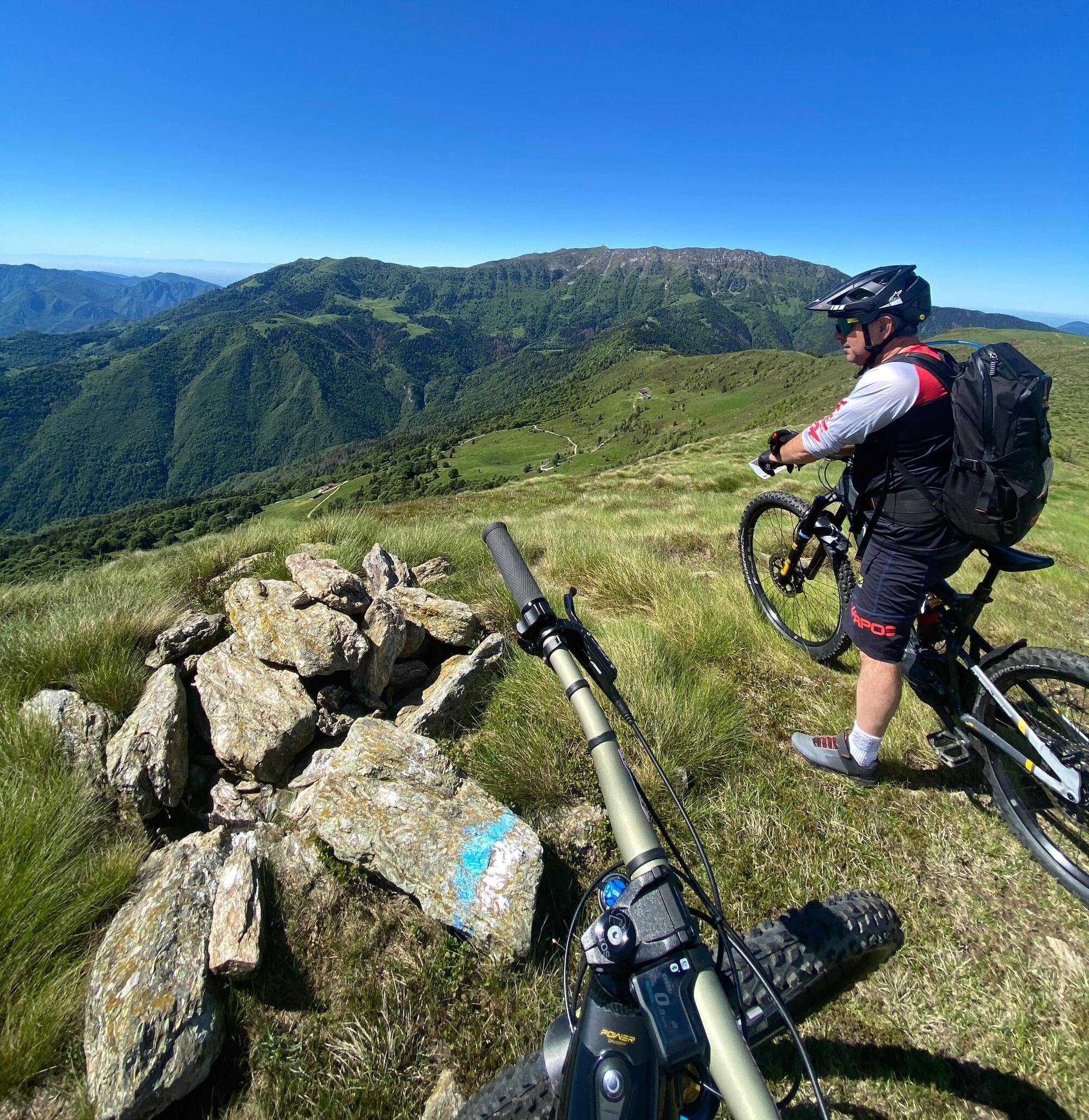 E-Bike tour delle malghe a Montecampione con pranzo in rifugio