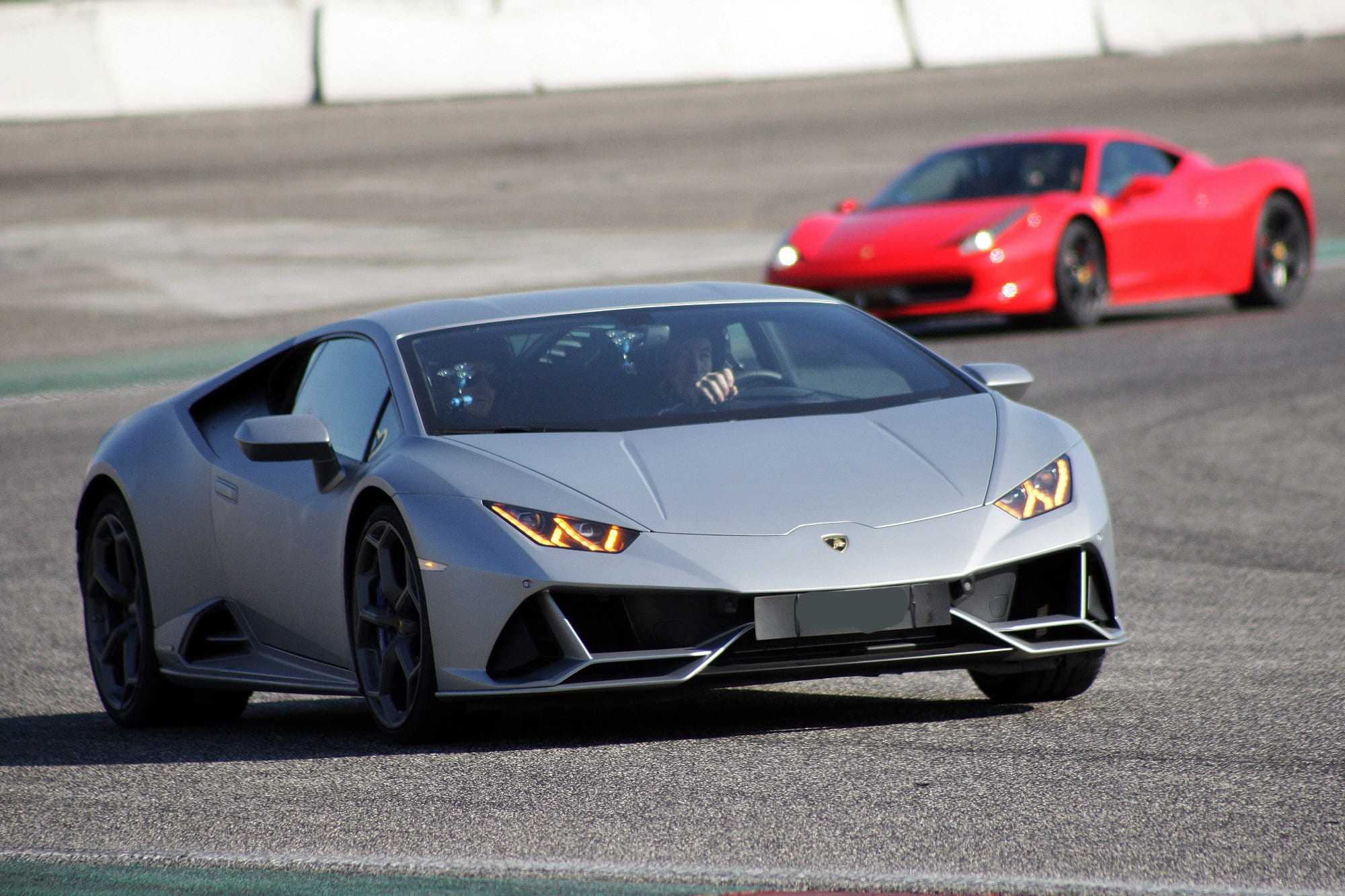 Giri in pista su supercar al Mugello circuit