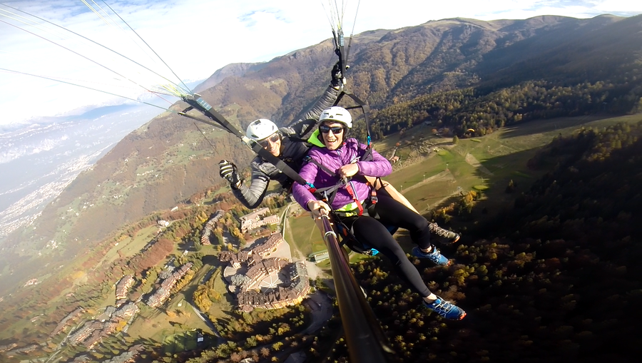 Volo in Parapendio a Montecampione sulle Prealpi Lombarde