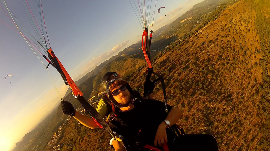 Parapendio a Serrone sul Monte Scalambra