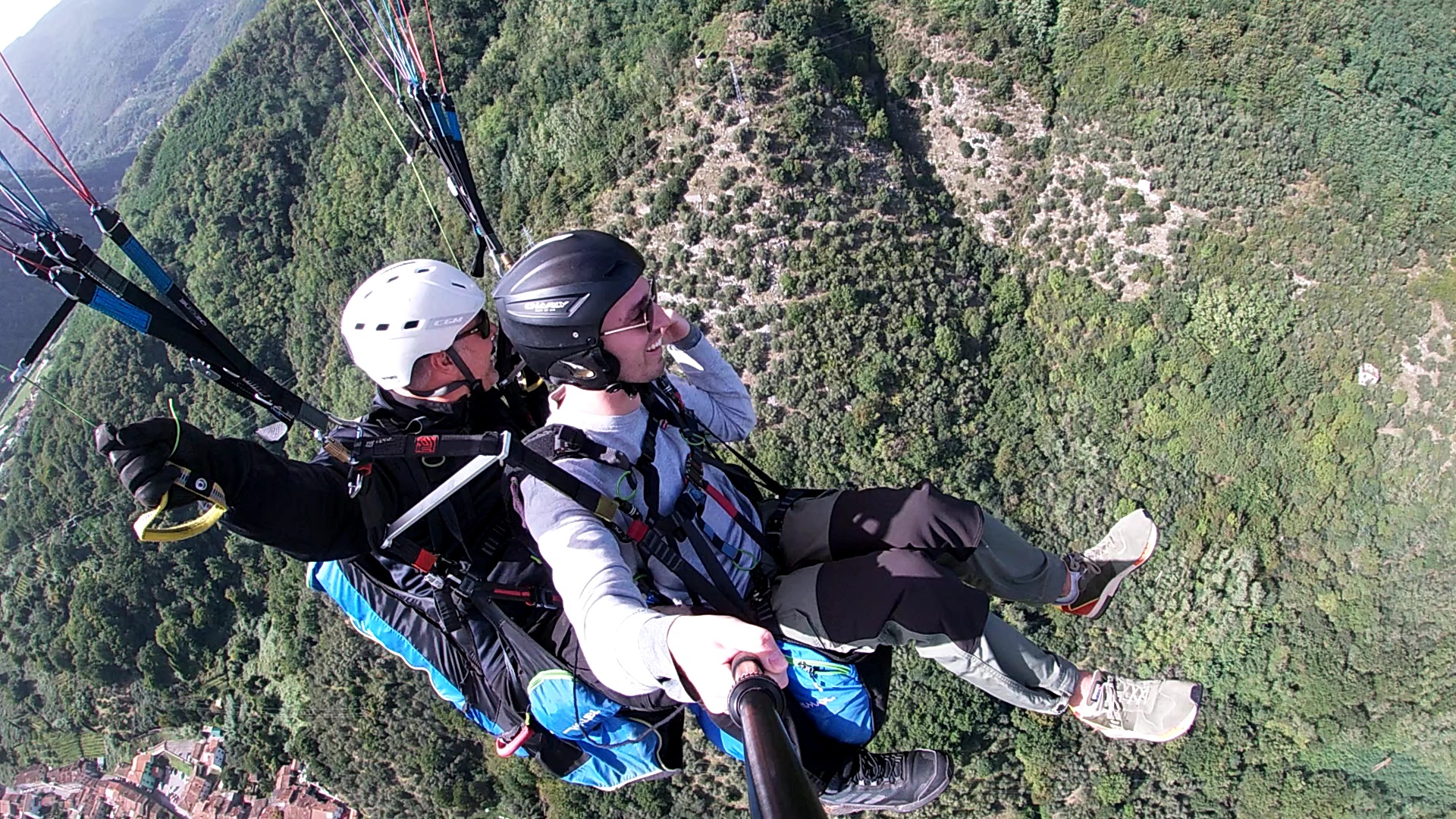 Volo in parapendio biposto a Prato