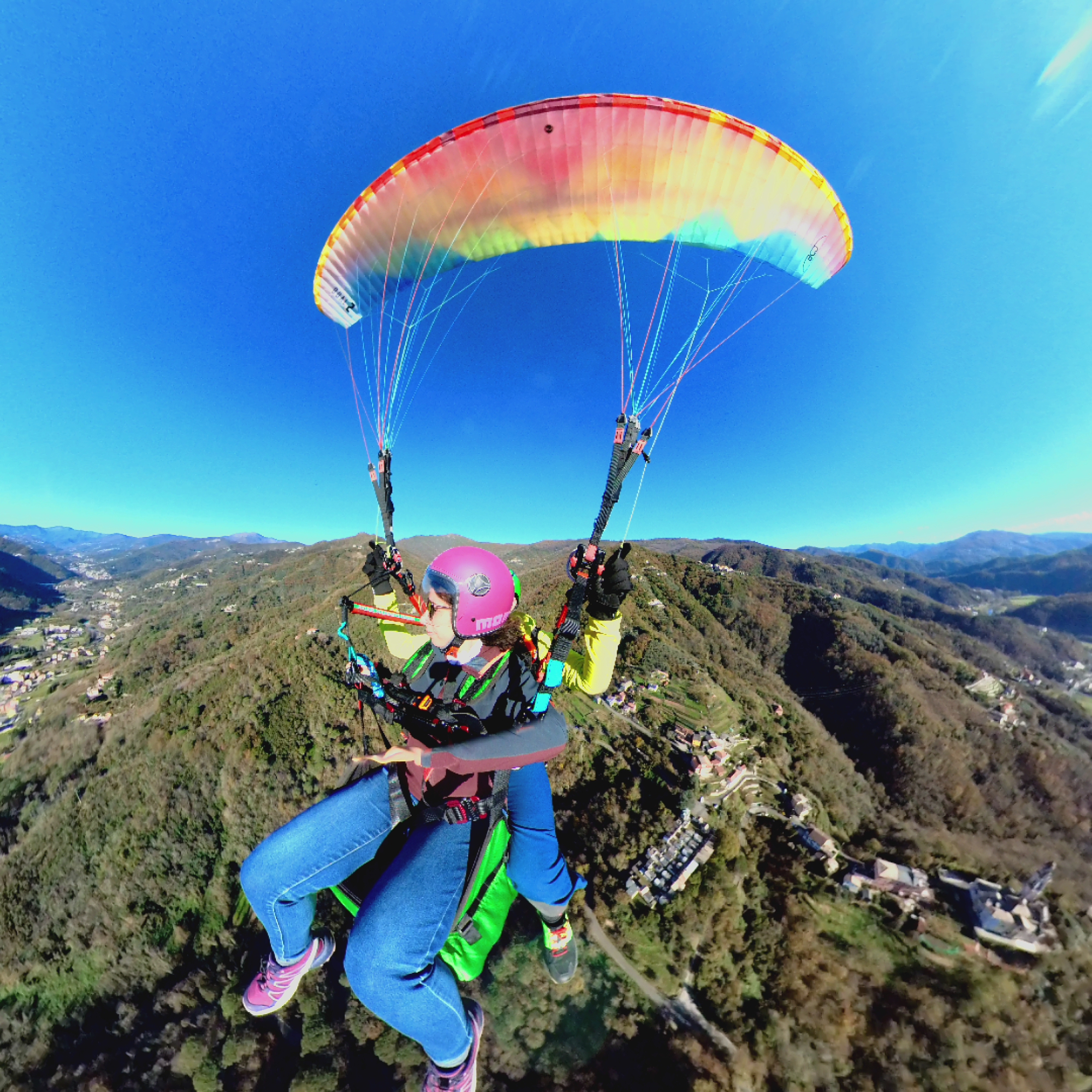 Parapendio biposto a Calvari in Liguria