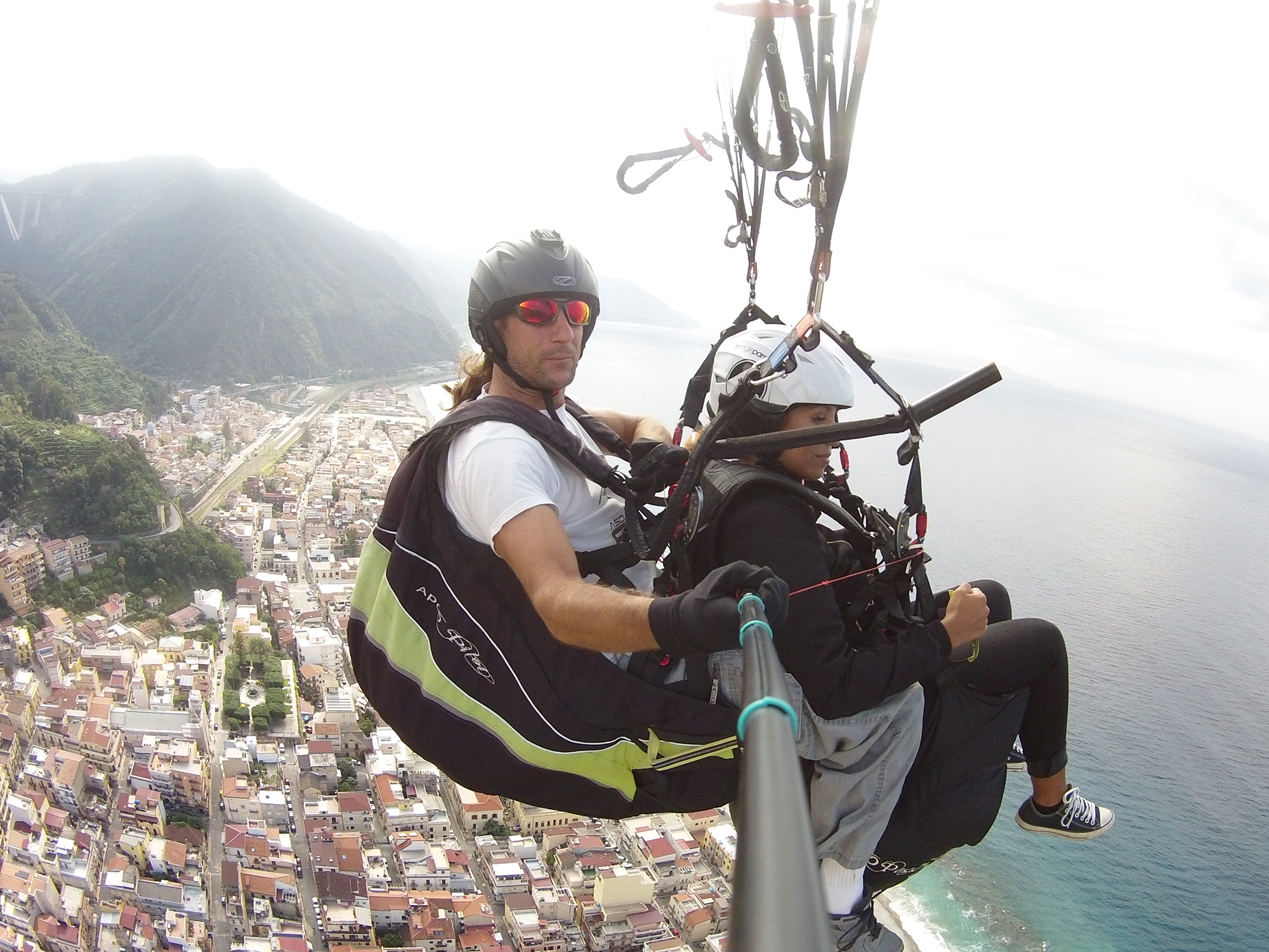 Parapendio a Pizzo Calabro | Prenota o Regala su Liveinup - Regala un'esperienza unica - Liveinup